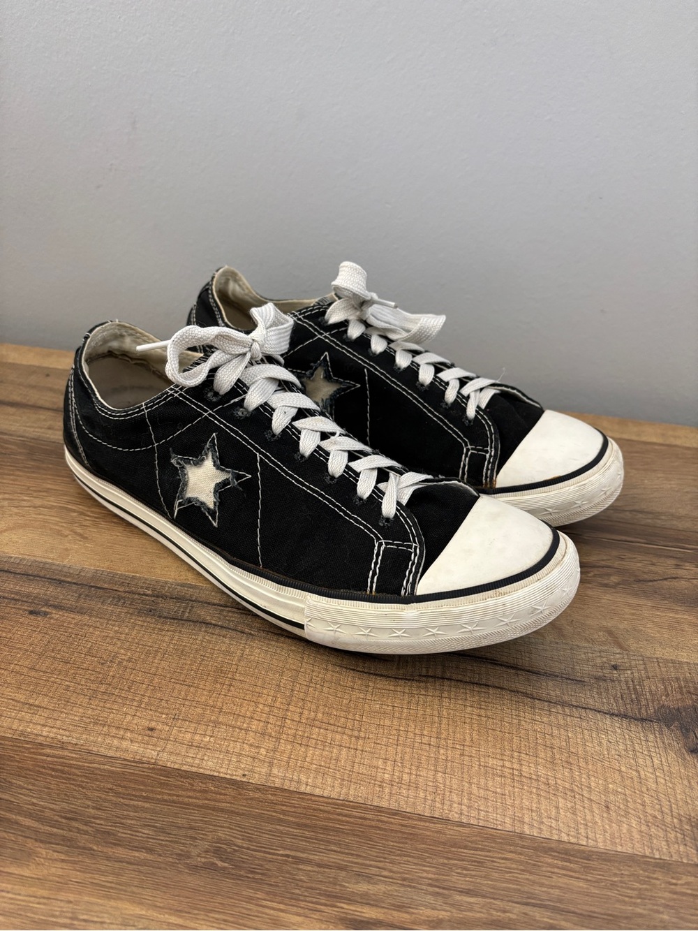 Converse One Star Canvas Low Top Lace Up Sneakers Black